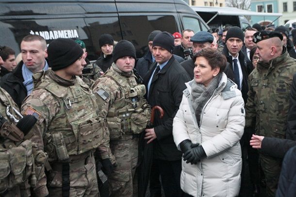 Церемония приветствия американских военнослужащих в польском городе Жагань. Фото: EPA