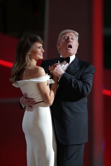 <p>Меланія і Дональд Трамп на балу. Фото: AFP</p>