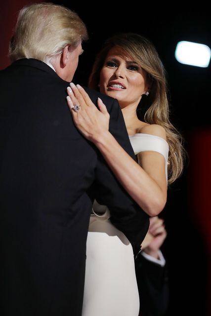Меланья и Дональд Трамп на балу. Фото: AFP