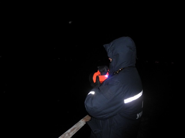 Рыбака искали с подсветкой и квадрокоптером. Фото: ГСЧС Киевской области