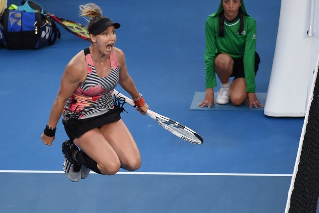 Бетани Маттек-Сандс и Люция Шафаржова выиграли Australian Open в паре. Фото AFP