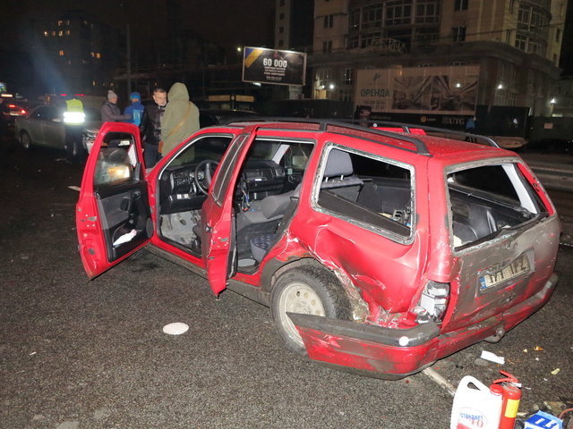 В ДТП пострадали 7 машин. Фото: А. Ракитин