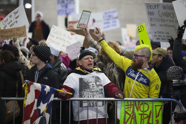 В городах США проходят многотысячные акции протеста против указа Трампа, фото AFP