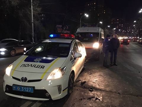 В Киеве на Воздухофлотском произошло лобовое ДТП с  пострадавшими, фото Дмитрий