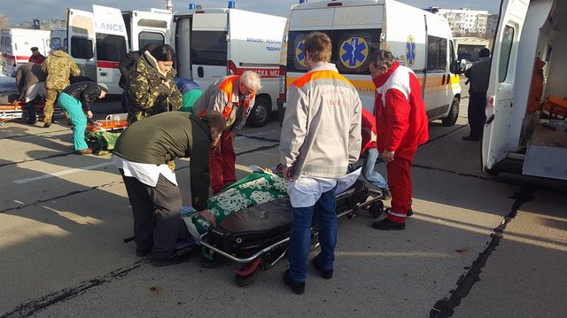 <p>До Одеси доправили поранених бійців. Фото: Facebook/Андрій Танцюра</p>