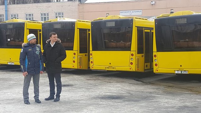 <p>Нові автобуси. Фото: Дмитро Левченко</p>