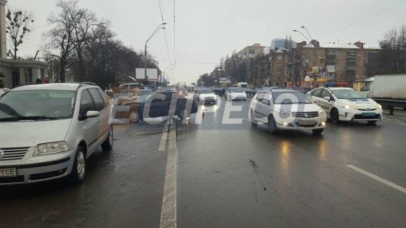 Авария на проспекте Победы. Фото: espreso.tv