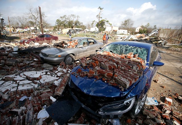 На Луизиану обрушились торнадо, фото AFP