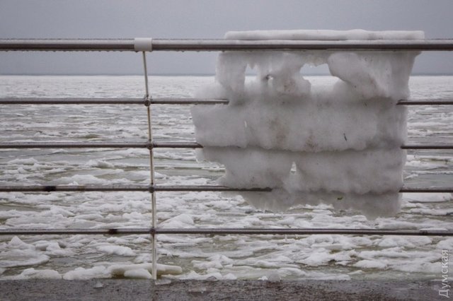 <p>Море замерзло. Фото: dumskaya.net</p>