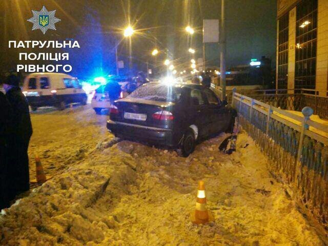 На месте аварии. Фото: патрульная полиция Ровно
