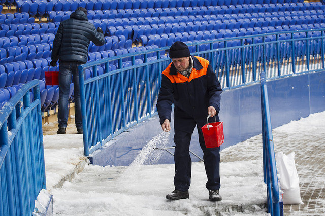 Стадион "Металлист" готовят к матчу Лиги Европы. Фото 2day.kh.ua