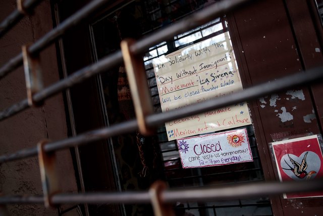 <p>У Вашингтоні ресторани закрилися в знак протесту проти міграційної політики Трампа, фото AFP</p>