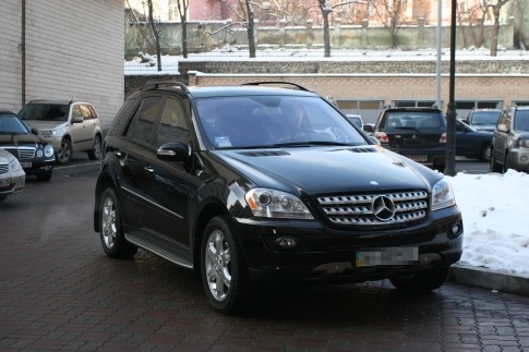 На этой машине приехал депутат от блока Литвина в Киевраде А.Луцкий