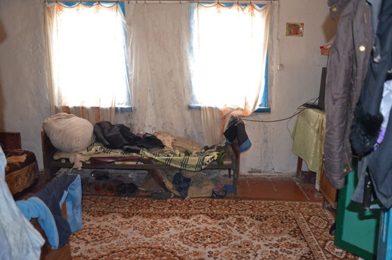<p>Сусіди врятували дітей від голоду і переохолодження в Житомирській області. Фото: поліція</p>