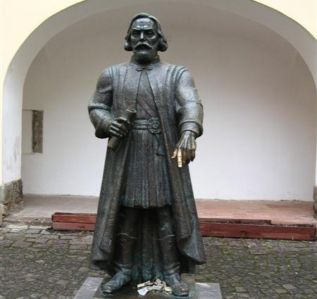 Памятник Федору Корятовичу в Мукачево (Фото: Е.Токарчук)