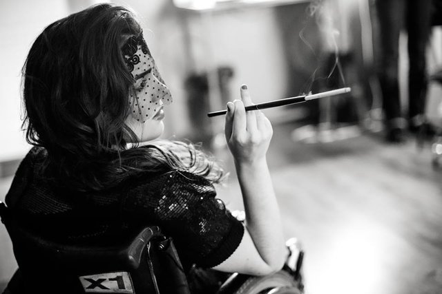 <p>Олександра Кутас – красуня на інвалідному візку. Фото: facebook, instagram</p>