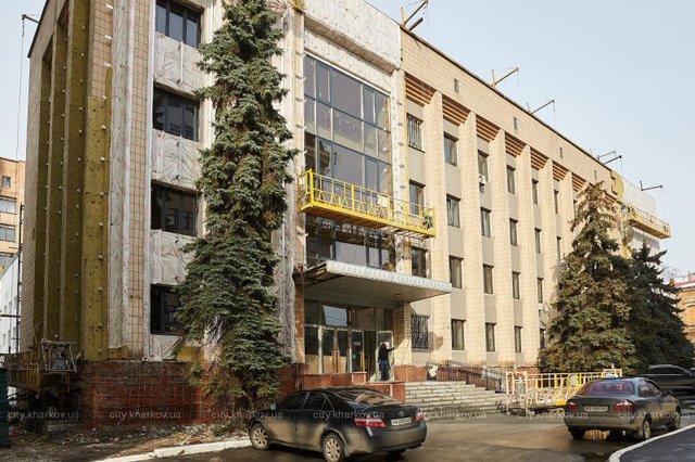 Горожан ждут "прозрачные" офисы. Фото: city.kharkov.ua