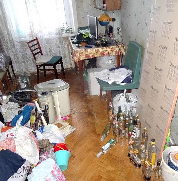 Женщина ударила мужа ножом. Фото: kyiv.npu.gov.ua