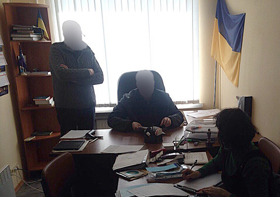 <p>В Україні затримали любителів легких грошей.&nbsp;Фото: поліція</p>