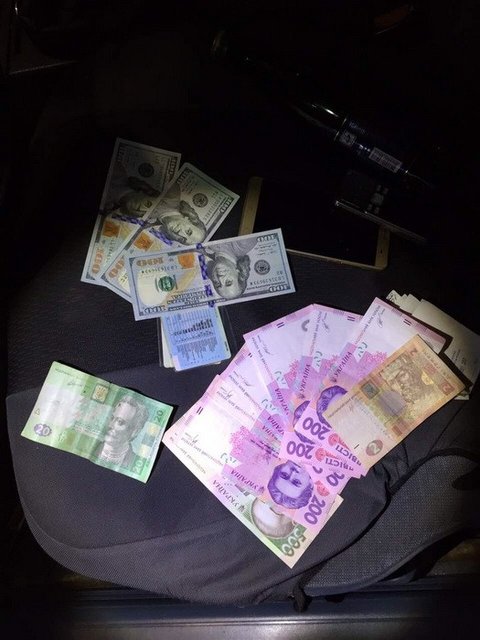 Активисты требовали с водителей деньги. Фото: ssu.gov.ua