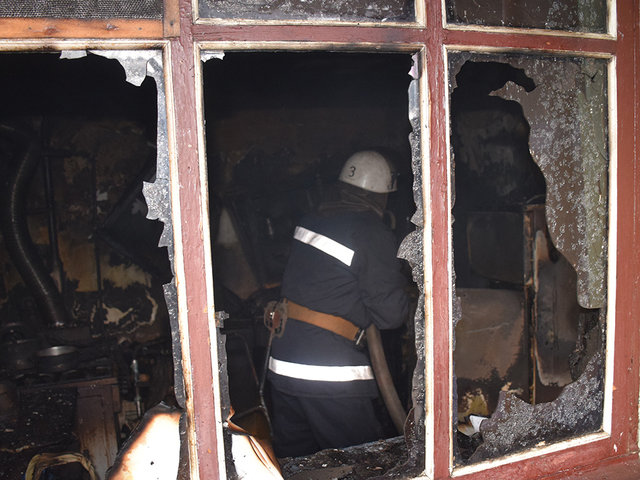 <p>У Миколаєві під час пожежі загинула пенсіонерка. Фото: ДСНС</p>