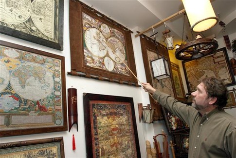 Мастер показывает свою коллекцию, , фото А.Яремчука