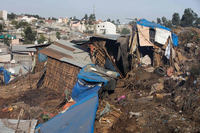 <p>В Ефіопії стався зсув ґрунту на сміттєзвалищі, фото AFP</p>