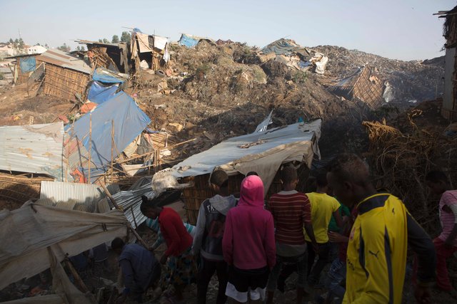 <p>В Ефіопії стався зсув ґрунту на сміттєзвалищі, фото AFP</p>