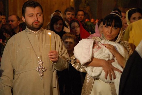Софийка на руках у крестной мамы, фото С.Алексеенко