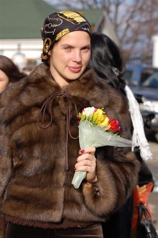 Влада Литовченко готовится поздравить Софию-МАрию, фото С.Алексеенко