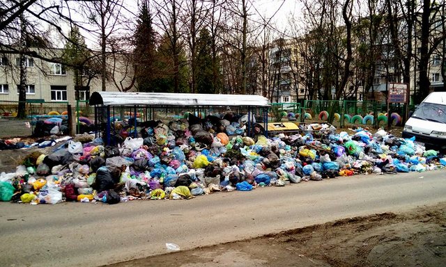Львовский мусор путешествует по всей Украине. Фото: соцсети