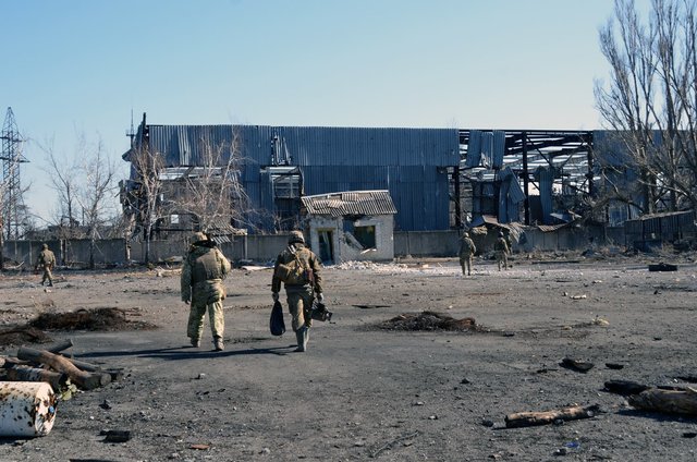 Боевики из танков расстреляли Авдеевку