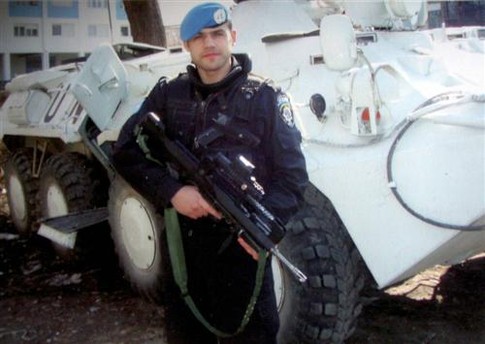 Полицейский ООН. Отправляясь в Косово, Игорь надеялся заработать. Фото УНИАН