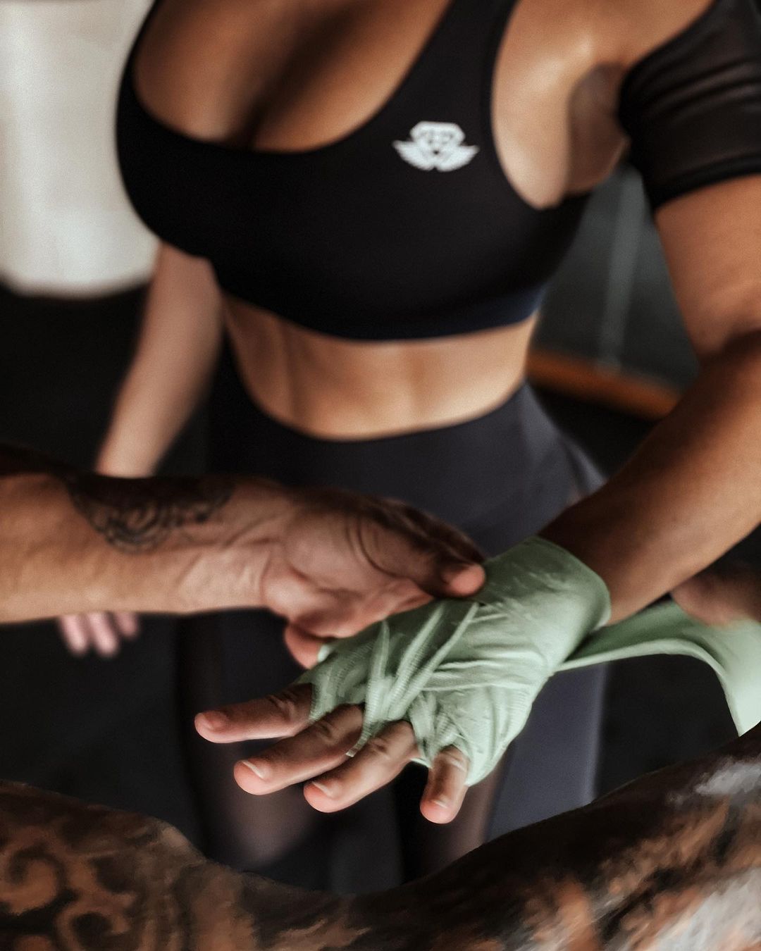 	Новая секс-бомба в ринге: фото первой боксерской тренировки звезды Instagram